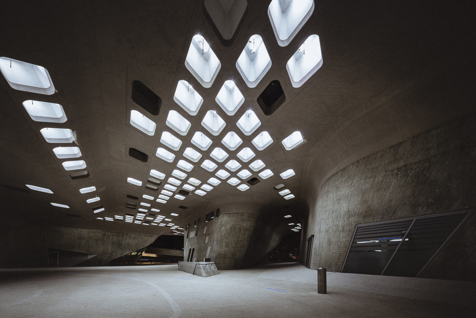 phaeno science museum - Wolfsburg, Germany - architecture photography by Dynamic Forms and Martin Foddanu Photography