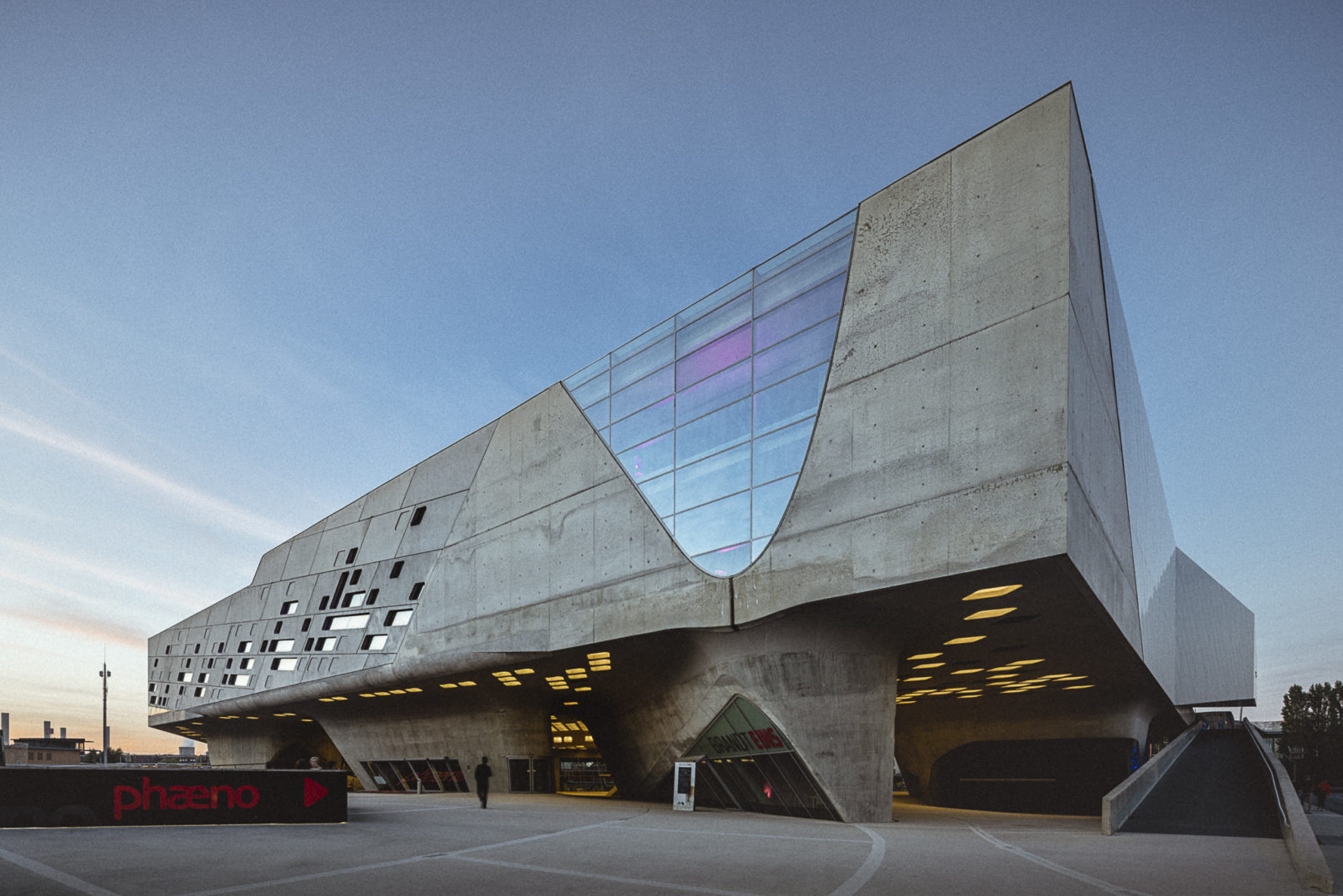 phaeno science museum - Wolfsburg, Germany - architecture photography by Dynamic Forms and Martin Foddanu Photography