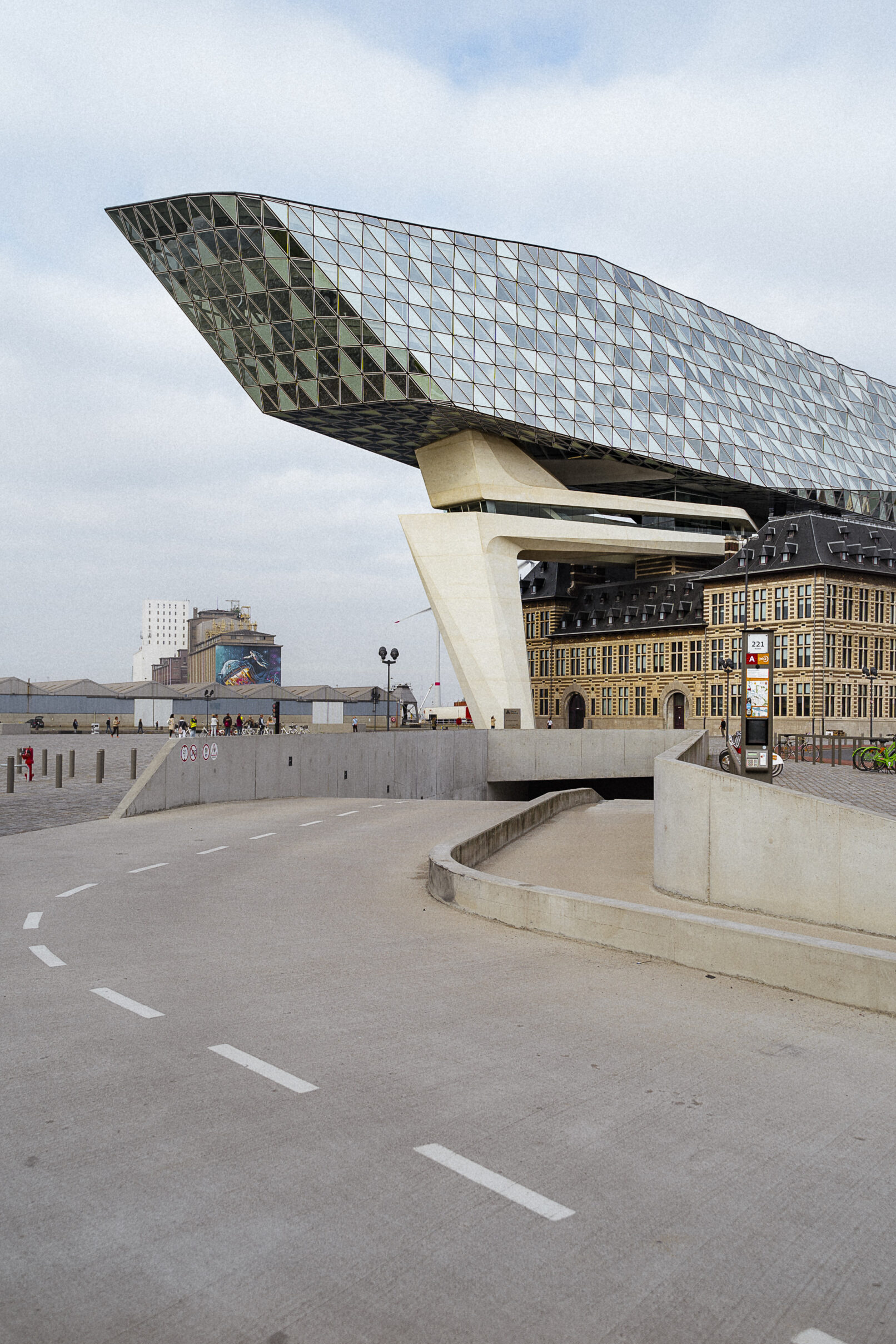 Port House - Antwerpen - architecture photography by Dynamic Forms and Martin Foddanu Photography