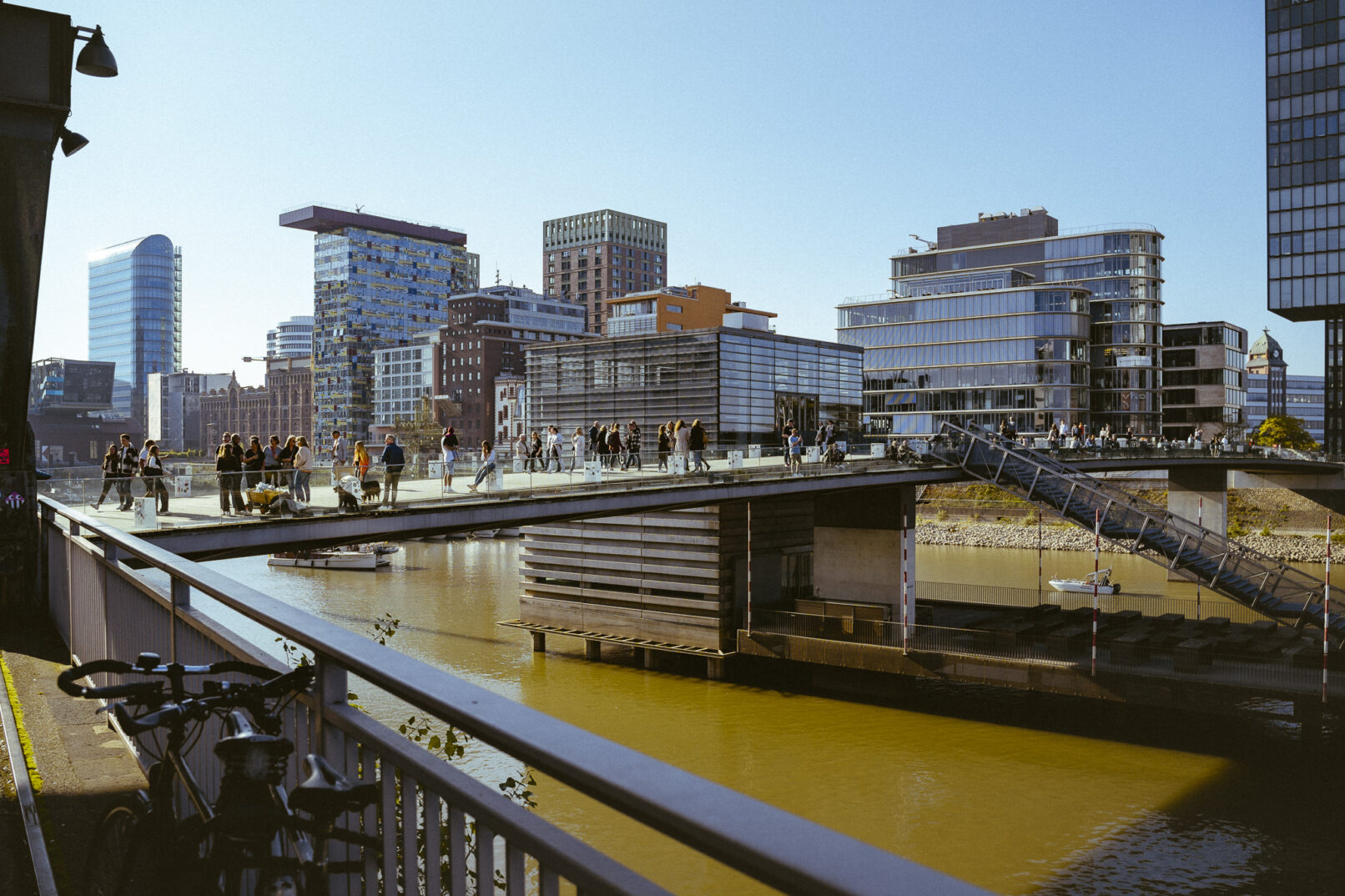 neuer zollhafen - dynamic forms -düsseldorf - frank gehry - architecture photography