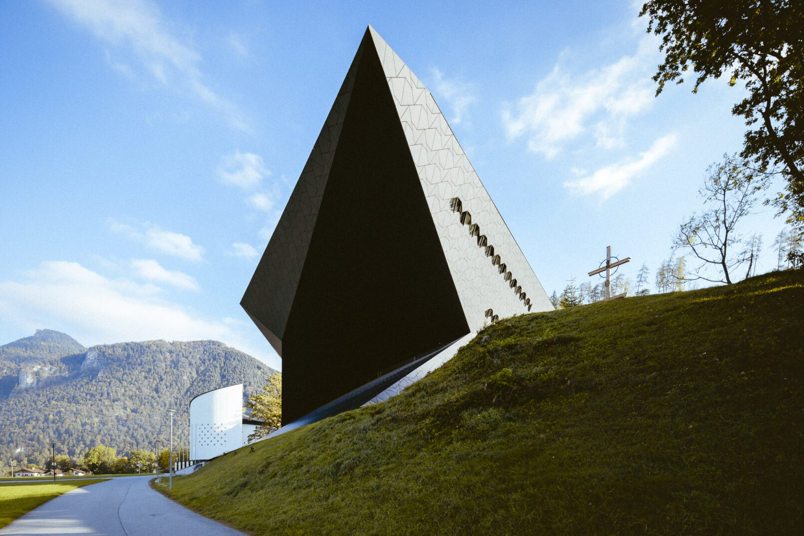 Festspielhaus Erl - Austria- dynamic forms - architecture photography