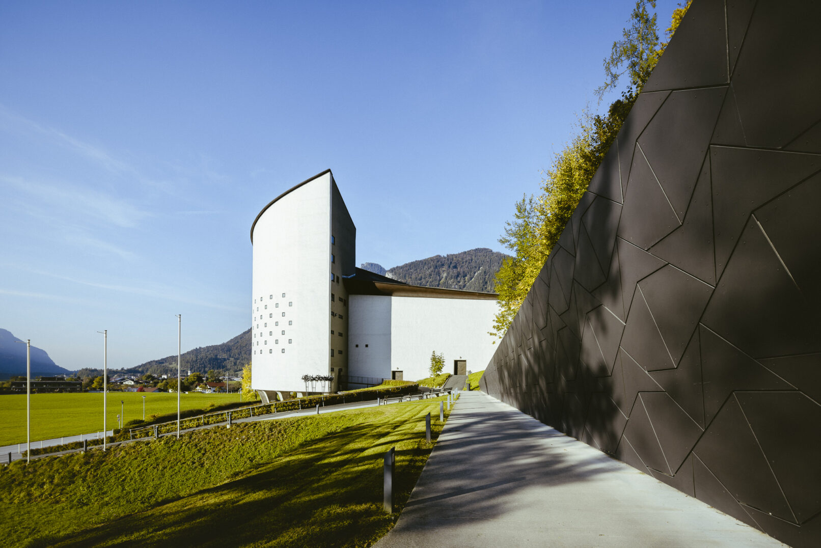 Festspielhaus Erl - Austria- dynamic forms - architecture photography
