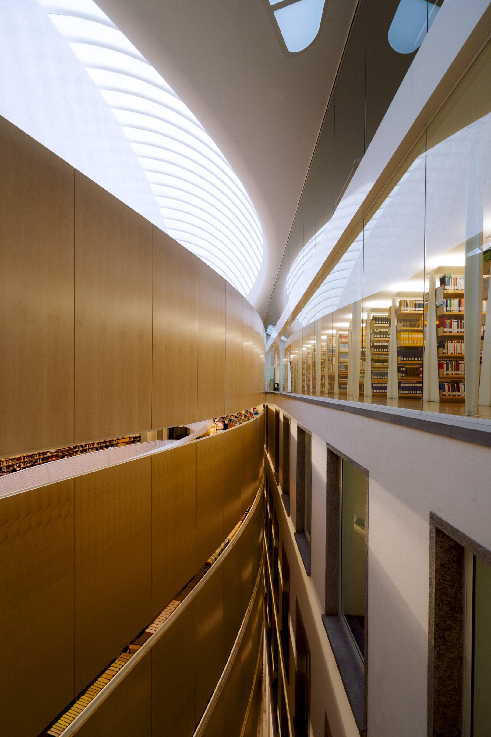 UB Law - University of Zurich - dynamic forms - architecture photography