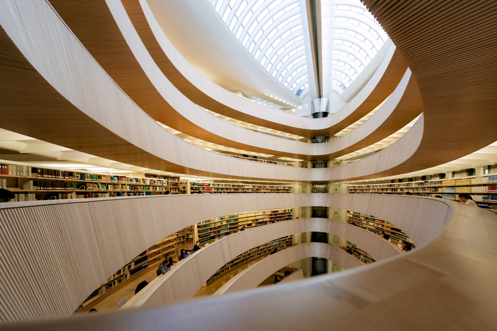 UB Law - University of Zurich - dynamic forms - architecture photography