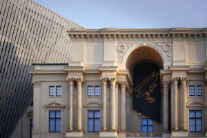 Militärhistorisches Museum in Dresden - Deutschland - dynamic forms - architecture photography
